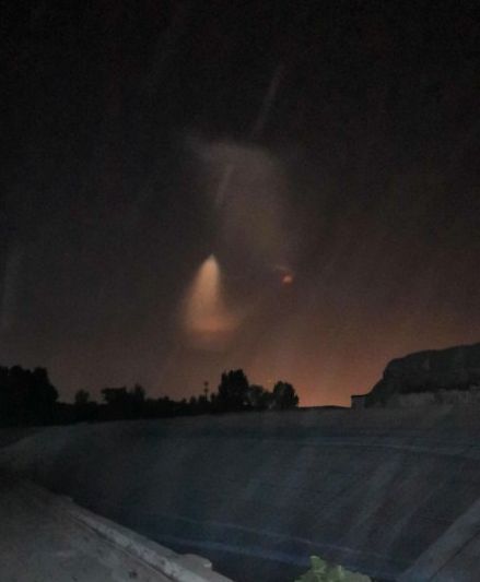 福建上空惊现不明飞行物：真相还是谜团？