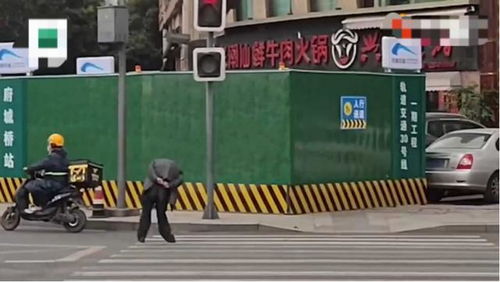 外卖员与物业冲突事件背后：成都街头的那场暴力