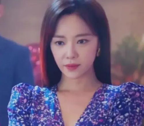 贵州39岁女子回应生9女1男：生命的重量与家庭的抉择