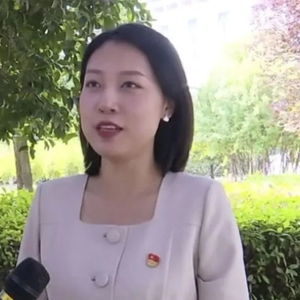 宗馥莉接棒新职：商业传承中的女性力量