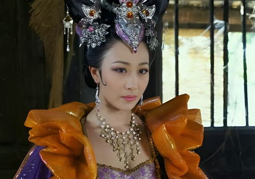 曾黎用汤圆cos石矶娘娘，这个创意谁给的？