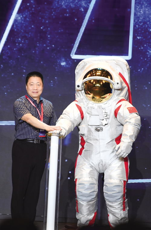 这是中国人自己的登月服和月球车：望宇与探索的荣耀