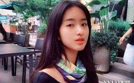 “小刘亦菲”杨采钰新恋情曝光：从陈金飞到神秘男友，她的感情路充满话题