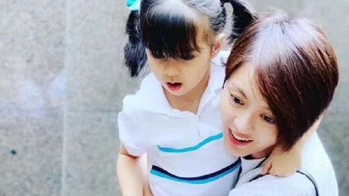 三岁恋爱：李易峰与方安娜的绯闻背后