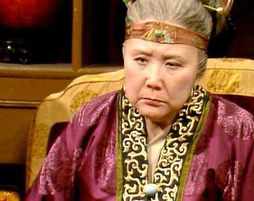 红楼梦演义176：贾母抽丝剥茧道因由，鸳鸯软语温言熄愤怒