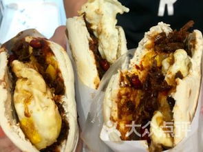 老铺黄金让北京SKP变成菜市场？贵妇排队五个半小时只为消费18.6万