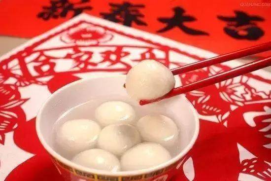 元宵和汤圆到底有什么区别？南方人北方人吃法大不同