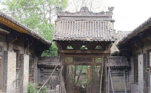 古庙回应禁止来例假女性入殿参拜：文化与尊重的碰撞