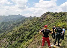 张家界女教师徒步坠崖事件：安全意识的警钟再次敲响