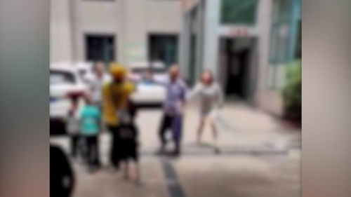 保安持棍殴打外卖员事件：真相与反思