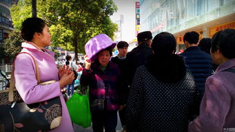 小伙连续3天排队买黄金：揭秘“淘金热”背后的真相