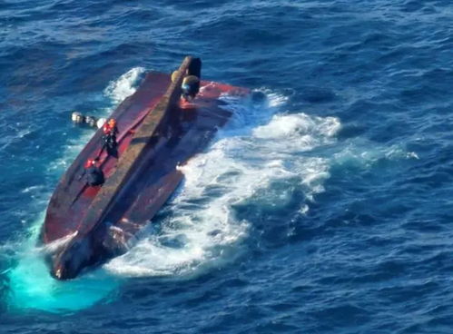 亲历者讲述：载10人渔船在韩国海域倾覆的惊魂一刻