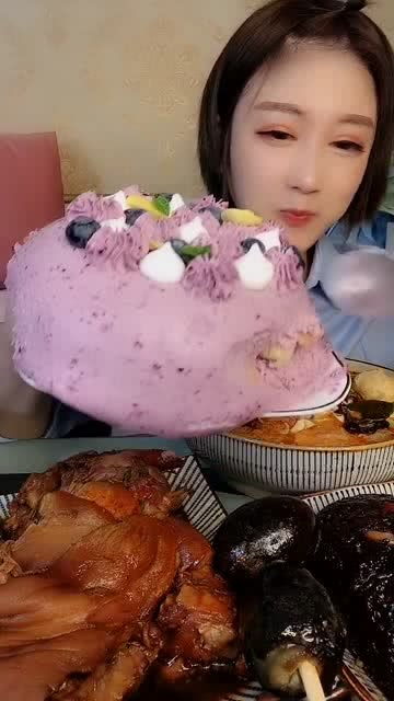 一言难尽的生日蛋糕：一场甜蜜中的小遗憾