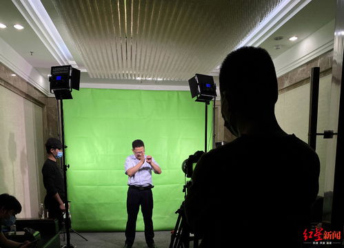 听障小伙用5公里奔跑绘出巨幅哪吒画像，逆风飞翔的追梦故事