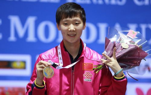 前国乒教练尹肖怒怼吴敬平：言论是对乒乓精神的不尊重