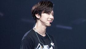 周深世巡伦敦站取消，粉丝心碎一地！