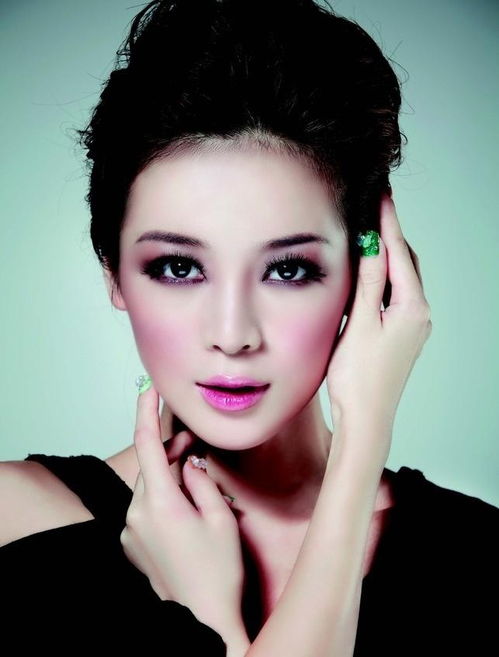 淡妆浓抹总相宜：在生活与自我中找到平衡