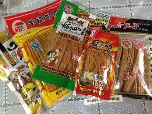 申小豹一口辣条音可爱爆了，网友直呼‘被萌化’！