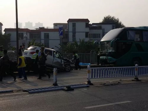 南宁大桥事故现场直击：多方联动救援，市民安全意识亟待提升