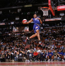 扣篮大赛点燃微博竞燃之夜，见证篮球的热血与激情