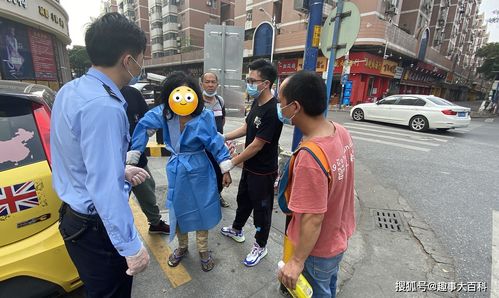 男子偶遇“神行太保”小哥跑着送餐：平凡中的伟大瞬间