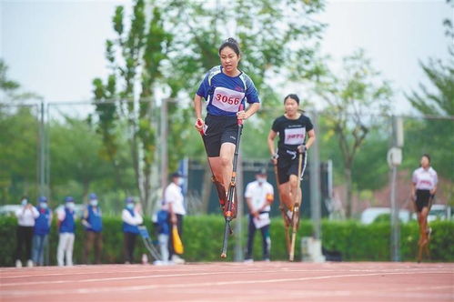 大学生60米栏跑出7.53酷似刘翔：徐卓一的追梦之旅