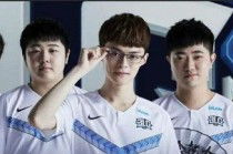 如何看待BLG教练Maokai复盘时Bin在看手机？