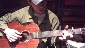 鲍春来生日直播吉他弹唱，温暖歌声中感受他的真挚情怀