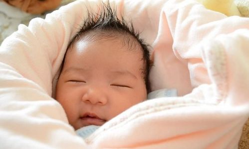 婴儿出生裹着胎膜，仿佛自带结界：现实版“哪吒”降生背后的医学奇迹