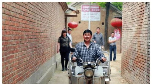 大衣哥辟谣买豪宅给儿媳开金店：真相与舆论背后的故事