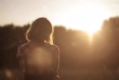 可以不记仇，但一定要记事：在释怀中成长