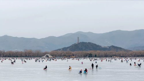 举目四望都是热气腾腾：平凡生活中的温暖力量