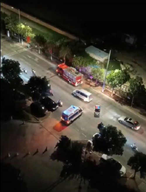 四川小区坠梯事件背后：轿梯顶上的悲剧与物业的回应