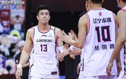 郭艾伦眼睛受伤缝40多针：一个不服输的斗士