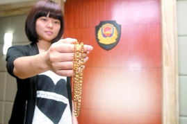 女子网购100克黄金竟收到一卷手纸，背后真相令人震惊