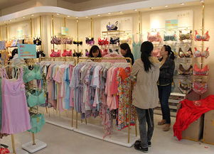 品牌内衣店要求员工拍摄试穿视频，背后真相令人深思