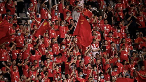 这是国足？！怎么突然变强了？