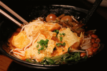 螺蛳粉怎么惹到沈羽洁了？一场因美食引发的网络争议