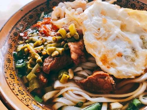 贵州二龙殡仪馆酸汤粉火爆出圈的秘密：一碗10元的美味背后