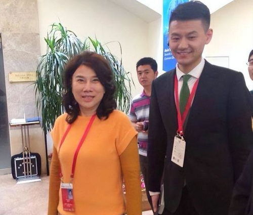 董明珠回应未再婚：格力背后的品牌战略与个人IP塑造