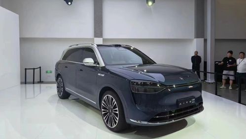 尊界S800新车色实车曝光：黑金双拼设计重新定义豪华