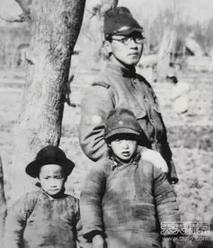 法国小伙携622张日军侵华照片来华捐赠：历史的重量与传承