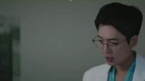 跨年档电影盛宴：《小小的我》领衔票房前三，年轻观众的观影热情点燃市场