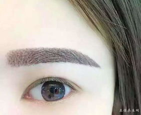 纹眉后的蜕变：她的故事让你重新认识自己