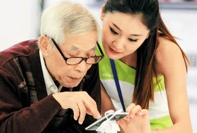 全村老人最喜欢的年轻人：温暖与归属感的化身