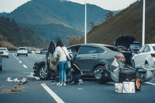 山东东平县致11死交通事故调查报告公布：事故背后的故事
