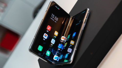OPPO新型折叠屏手机Find N2系列发布：轻薄与性能兼备