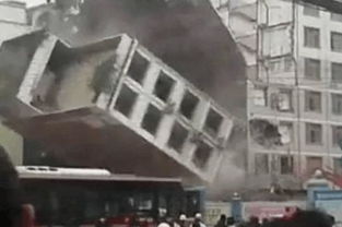 红房子无人生还：一场与世隔绝的谋杀盛宴