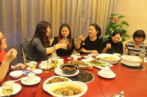 请客文化：从节日到人情，一场关于记忆与成长的探讨