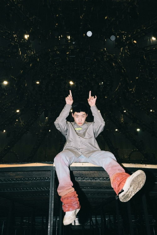 Capper的背刺标签与音乐之路：从争议到回归